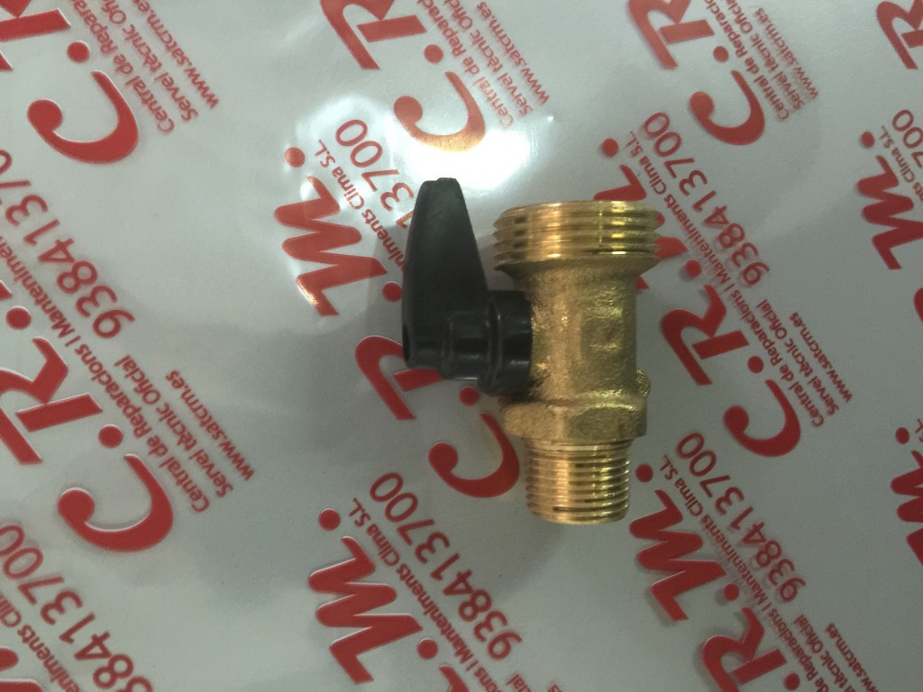 Llave vaciado Sime 3/8 3/4 MH – 6179100