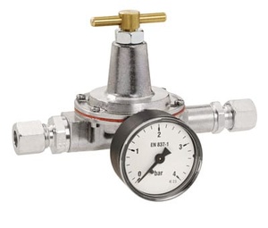 MATERIAL CALEFACCION ACS Y CLIMATIZACION / Componentes para instalaciones de gasoleo / Reductores y reguladores de presión