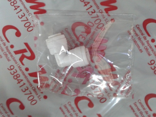 [950022] Codo conectores en acetal 1/4 1/4 – 950022