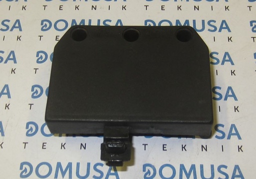 [CQUE000135] Tapa conector Domusa M 7 polos 2 ranuras – CQUE000135